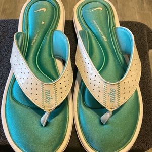 Nike Comfort Flip Flops Size 9